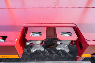 Встроенные контейнеровозные замки