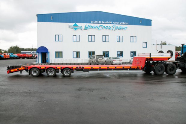 Полуприцеп-тяжеловоз (трал) 943000-123АУК-2К