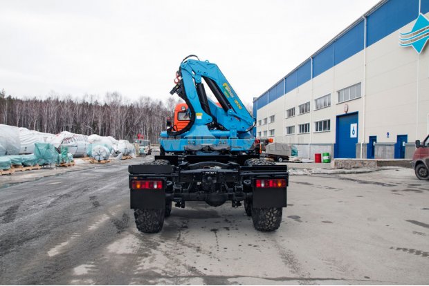 Седельный тягач с КМУ ИМ-240 УСТ 5453 Камаз 43118
