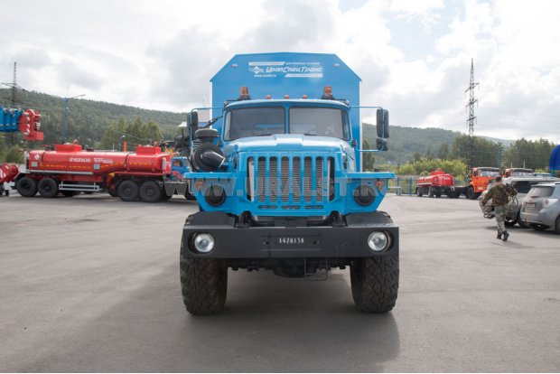 Автофургон Урал