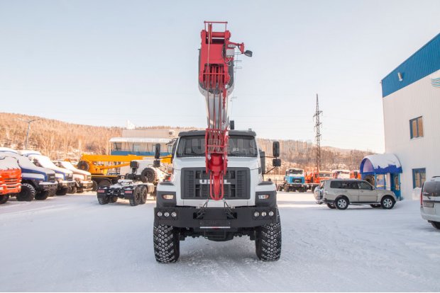 Автокран Челябинец КС-55732