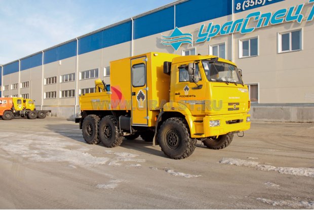 Автобус грузопассажирский на шасси Камаз 5350-42 с бортовой платформой и КМУ ИМ-20