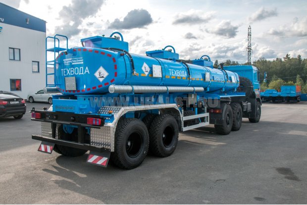 Полуприцеп-цистерна для технической воды