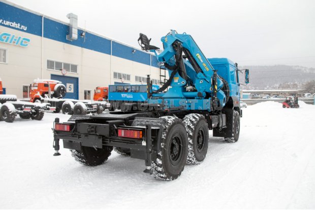 Седельный тягач с КМУ ИМ-240 УСТ 5453 Урал 5557-82Е5