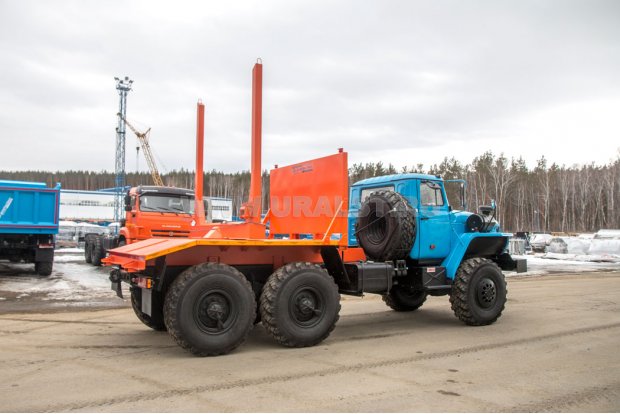 Лесовоз УСТ 54538D Урал М 5557-1112-72Е5