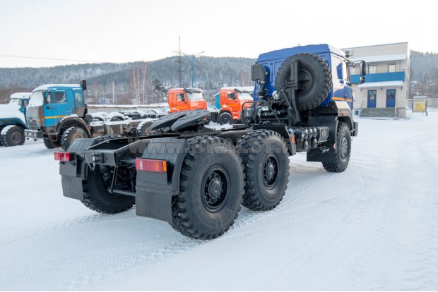Седельный тягач Урал 63704-0111-01Е5