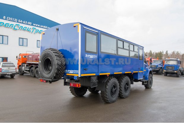 Автобус вахтовый Урал NEXT 3255-5013-73Е5
