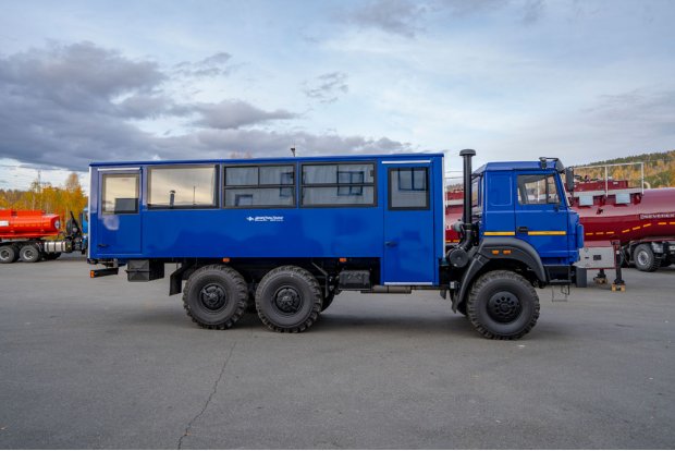 Автобус вахтовый Урал 3255-3013-79Е5