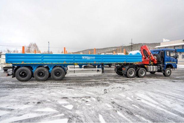 Полуприцеп бортовой ППБ 40-31-12К УСТ 9465 ССУ 1500 шины 14R20 + Седельный тягач УСТ 5453 с КМУ ИМ-180 SHACMAN SX32586V385 (6х6)