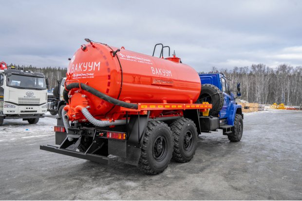 Автоцистерна вакуумная коммунальная МВ-10 КО УСТ 5453 Урал NEXT 4320-6951-72, ревизионный люк, подогрев сливного крана