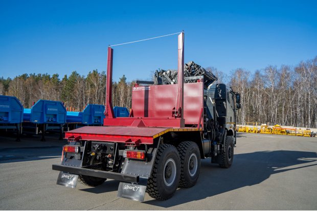 Лесовоз УСТ 5453 с КМУ ММ-100Z FAW CA3250 6х6 КБ 3675