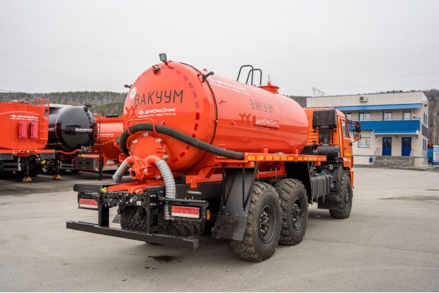 Автоцистерна вакуумная коммунальная МВ-10 КО УСТ 5453 Камаз 43118, ревизионный люк, подогрев сливного крана, ремен. привод