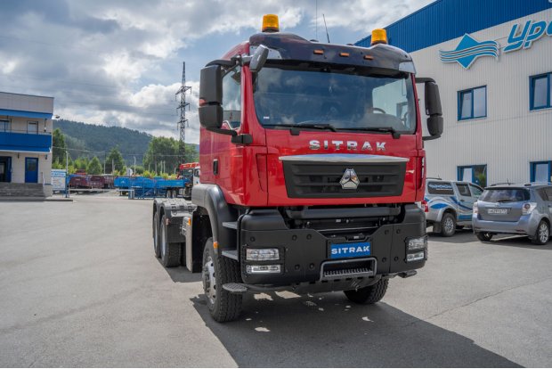 Седельный тягач SITRAK C7H 6х6