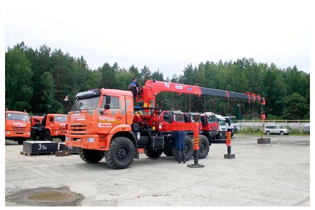 Седельный тягач с КМУ KS-1256G-II (тросовый) УСТ 5453 Камаз 44108 (CUMMINS)