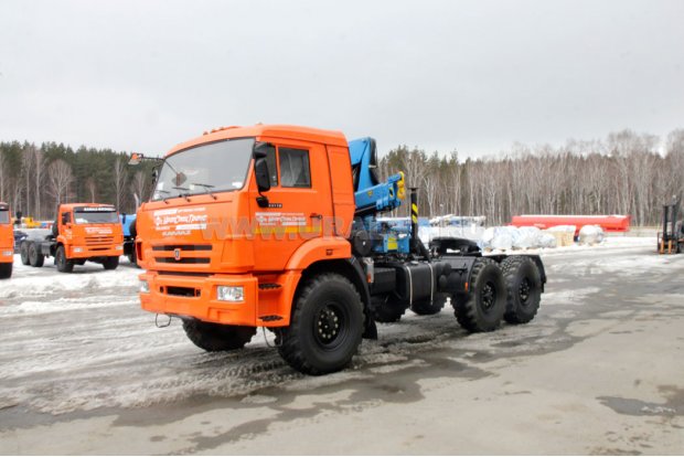Седельный тягач с КМУ ИМ-77 УСТ 5453 Камаз 43118