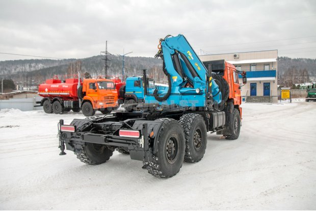 Седельный тягач Камаз 43118-46 (53504, 44108) с КМУ ИМ-180