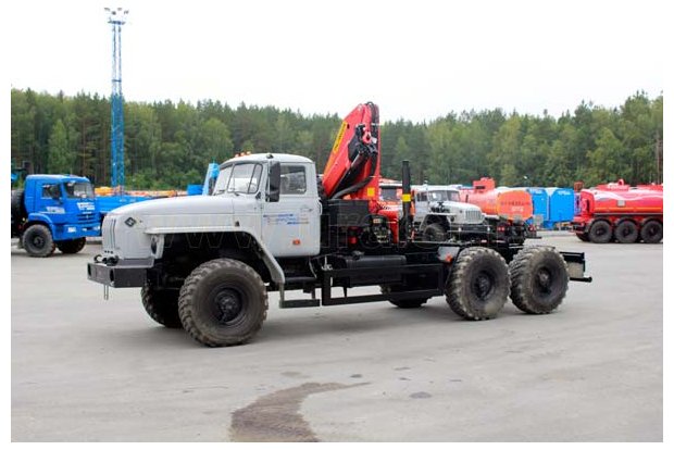 Седельный тягач Урал с краном манипулятором Palfinger PK-23500A