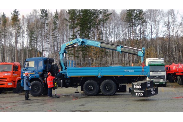 Автомобиль бортовой УСТ-5453 с КМУ ИМ-180 на шасси Камаз 43118-RF