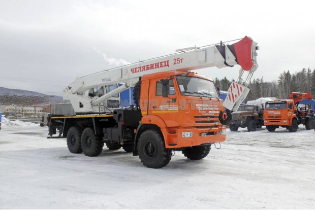 Автокран КС 55732 "Челябинец" КАМАЗ 43118 спальное место, люлька