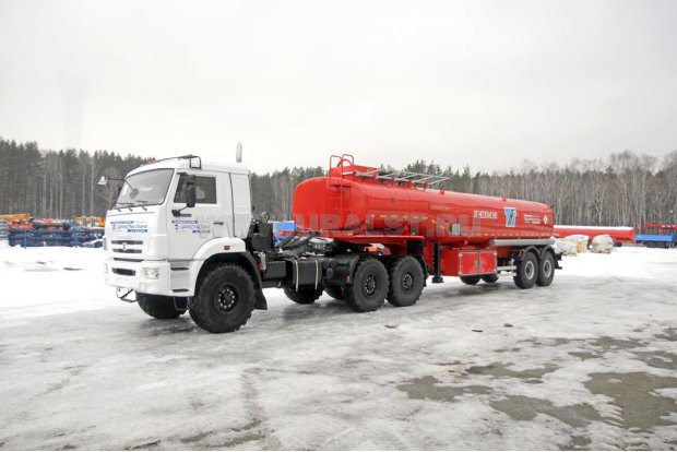 Седельный тягач Камаз 53504 ЛВЖ, ГФ, сп. место, доработка под ДОПОГ