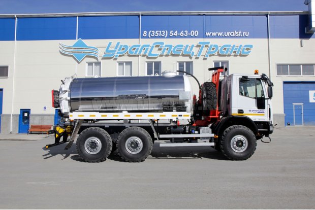 Автоцистерна АКН-11-ОД ВК УСТ-5453 на шасси IVECO-AMT Карго(CARGO)