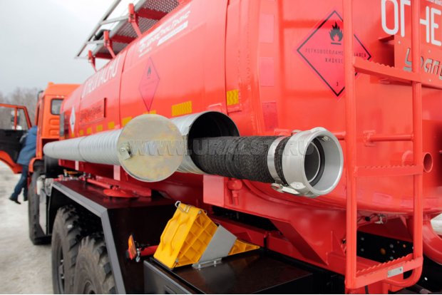 Автоцистерна для нефти АЦН-11 УСТ 5453 Камаз 43118-50, паровые трубы доработка под ДОПОГ