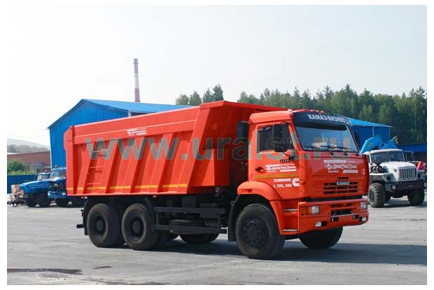 Самосвал Камаз 6520