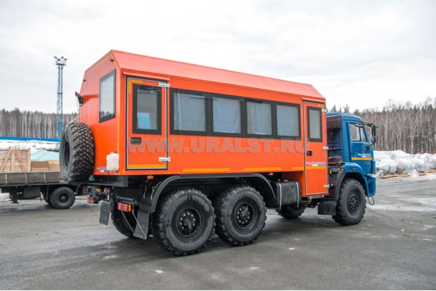Автобус вахтовый 22+2 базовый УСТ 54535 Камаз 43118-50 сэндвич