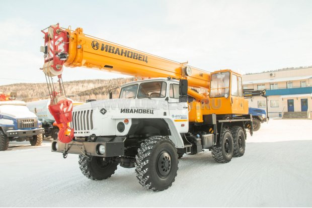 Автокран КС 35714 "Ивановец" Урал 5557
