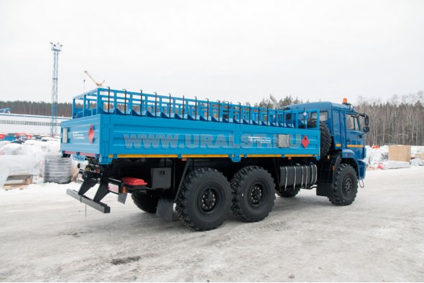 Бортовой автомобиль Камаз 43118-50 баллоновоз