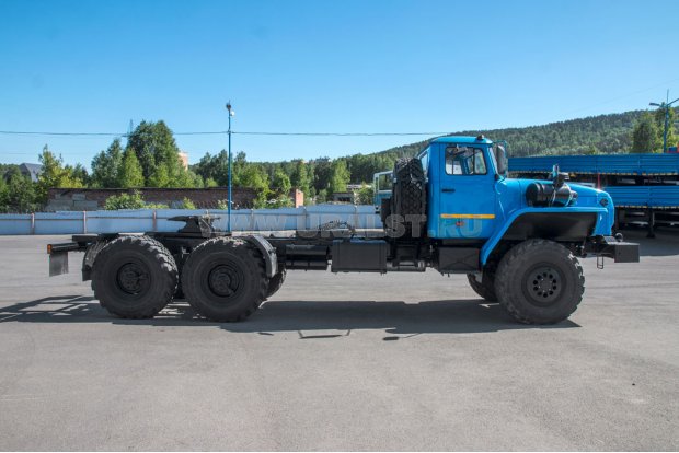 Седельный тягач УСТ 5453 Урал 4320-60Е5