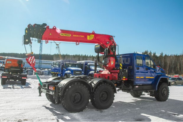 Седельный тягач с КМУ ИТ-200 (тросовый) УСТ 5453 Урал NEXT 4320-72, сдвоен. кабина