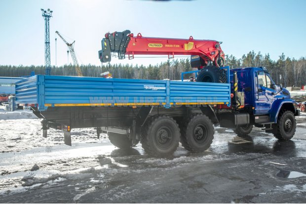 Автомобиль бортовой с КМУ ИТ-200 (тросовый) УСТ 54532Е Урал NEXT 4320-72Е6Г38