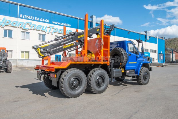 Лесовоз с манипулятором VM10L74 УСТ 5453 Урал NEXT 5557-74Е5М28