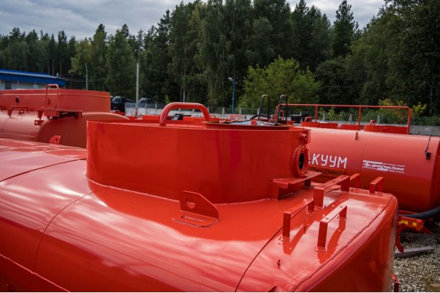 Цистерна с надрамником АТЗ 12Б Камаз, Урал, FAW, SHACMAN