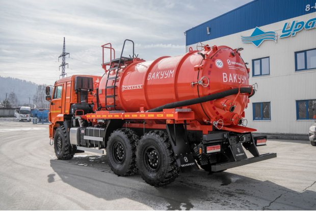 Автоцистерна вакуумная МВ-9+1-ОД КО-510 бак для воды Камаз 43118-50 (илососная, два отсека)