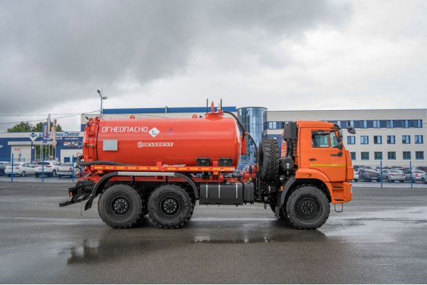 Автоцистерна вакуумная нефтепромысловая АКН-10-ОД КО Камаз 43118,ДОПОГ, УВЭОС