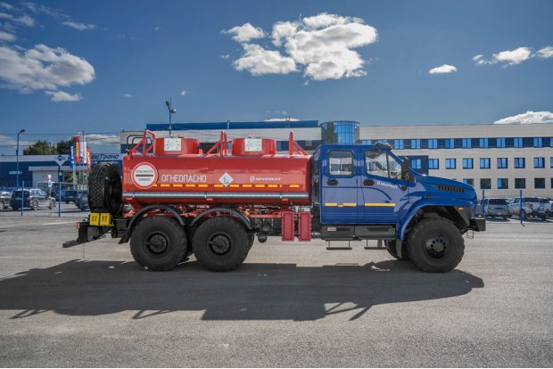 Автотопливозаправщик (насос, счетчик, пистолет) АТЗ-10-2Б Урал NEXT 4320-74 сдвоен.кабина ДОПОГ