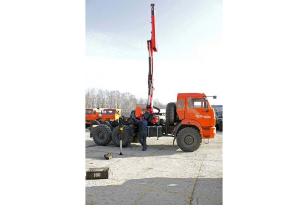 Седельный тягач с КМУ PK-18500А УСТ 5453 Камаз 53504 (44108) сп.м