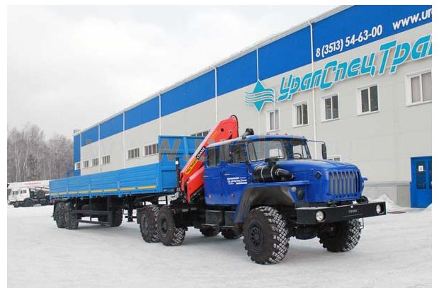 Тягач Урал 4320-1912-60 с бортовым полуприцепом
