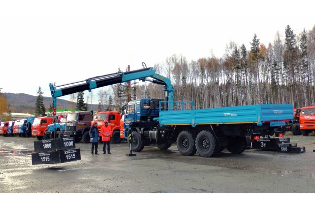 Автомобиль бортовой УСТ-5453 с КМУ ИМ-180 на шасси Камаз 43118-RF