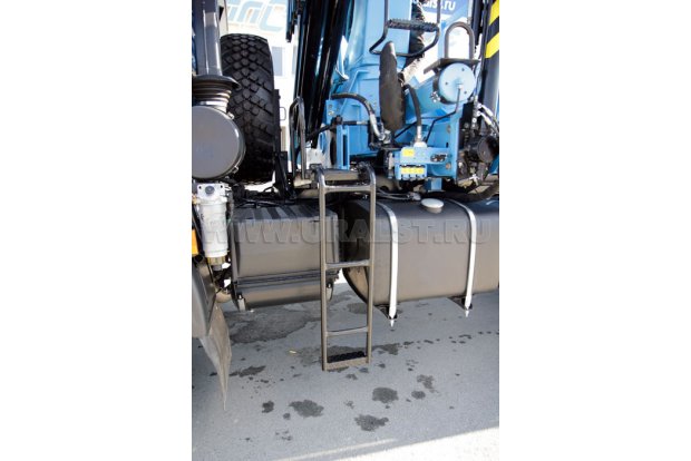 Лестница для подъема на КМУ ИМ-240-04