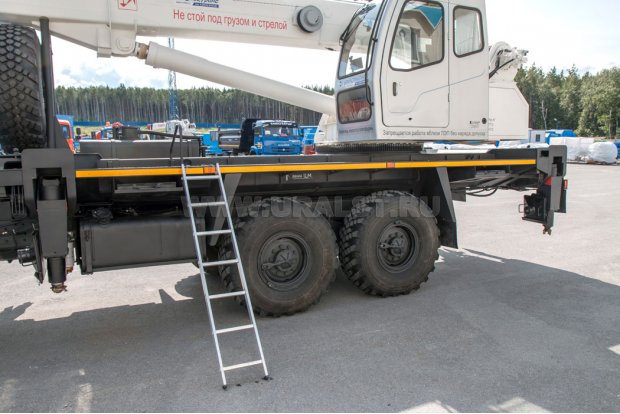 Автокран КС 55732 28 м "Челябинец" Урал 4320