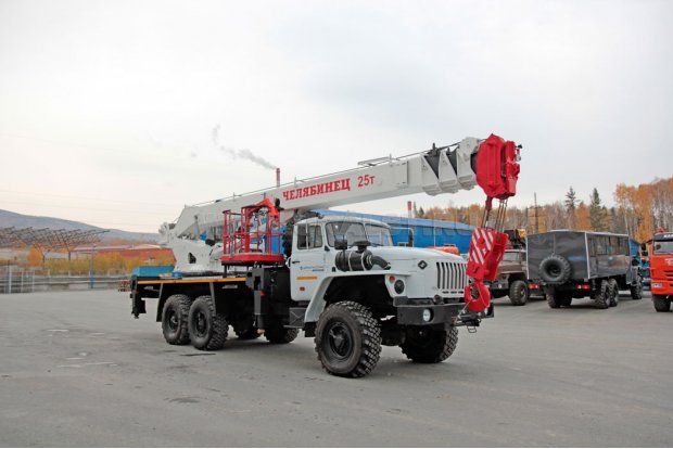 Автокран КС 55732-28-13 "Челябинец" Урал 4320 люлька