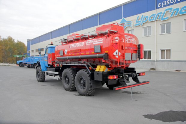 Автотопливозаправщик АТЗ-12-2Б УСТ-5453