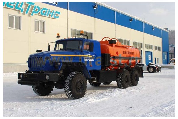 АТЗ-10 Урал со спальным местом
