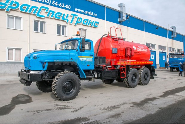 Автоцистерна нефтепромысловая АКН-10 КО УСТ-5453 на шасси Урал 4320-72М