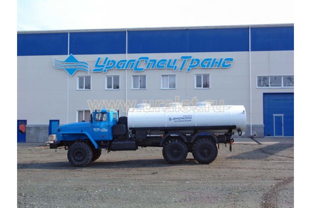 АЦПТ-9,5 3 отсека, насос, Урал 4320Е5