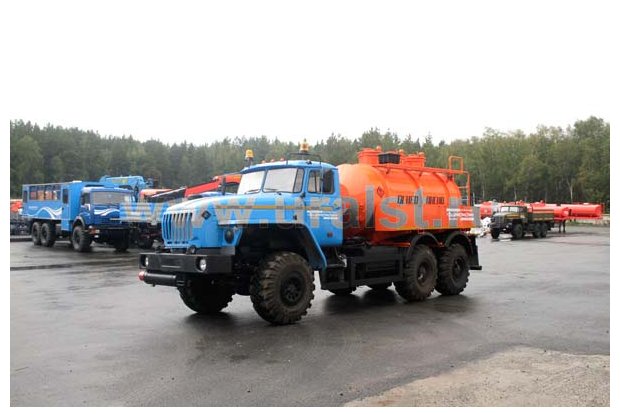 АЦ-6,5 3 Урал 4320Е5 отсека с насосом