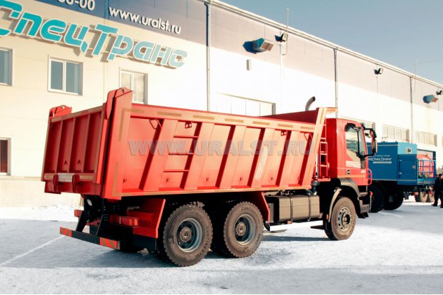 Самосвал 6x6 IVECO-AMT 653901